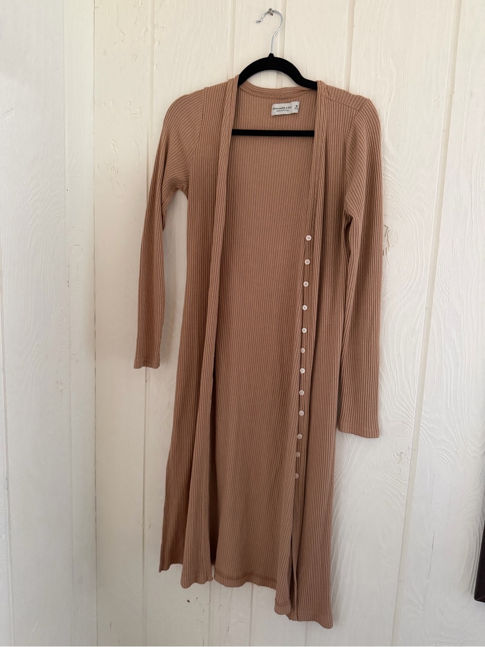 Abercrombie & Fitch Ribbed Maxi Button-Front cardigan - Camel